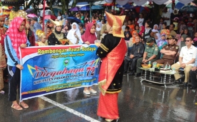 Meriahkan HUT Pasaman Ke-72, Ribuan Warga Ikut Pawai Budaya