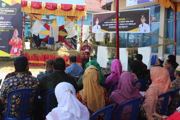 Sekda Pasaman Membuka Lomba Bercerita Tingkat SD/MI Dan Menulis Artikel Tingkat SLTP Sederjad Se-Pasaman
