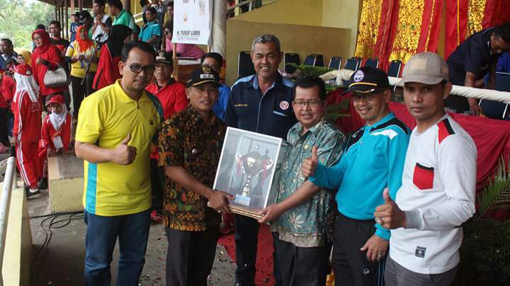 LUBUK SIKAPING JUARA UMUM O2SN TINGKAT SD SE-PASAMAN