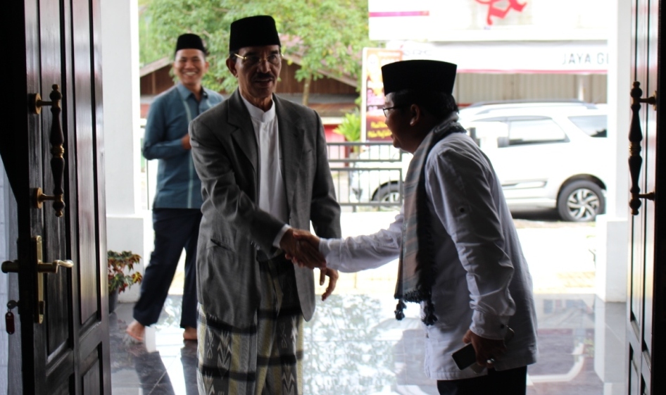BUPATI H. YUSUF LUBIS HADIRI OPEN HOUSE SEKDA PASAMAN PENUH KEKELUARGAAN