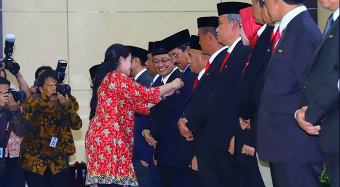 Bupati Pasaman H YUSUF LUBIS, SH, M.Si Raih Penghargaan Satya Lencana Pembangunan 2018 Dari Presiden RI