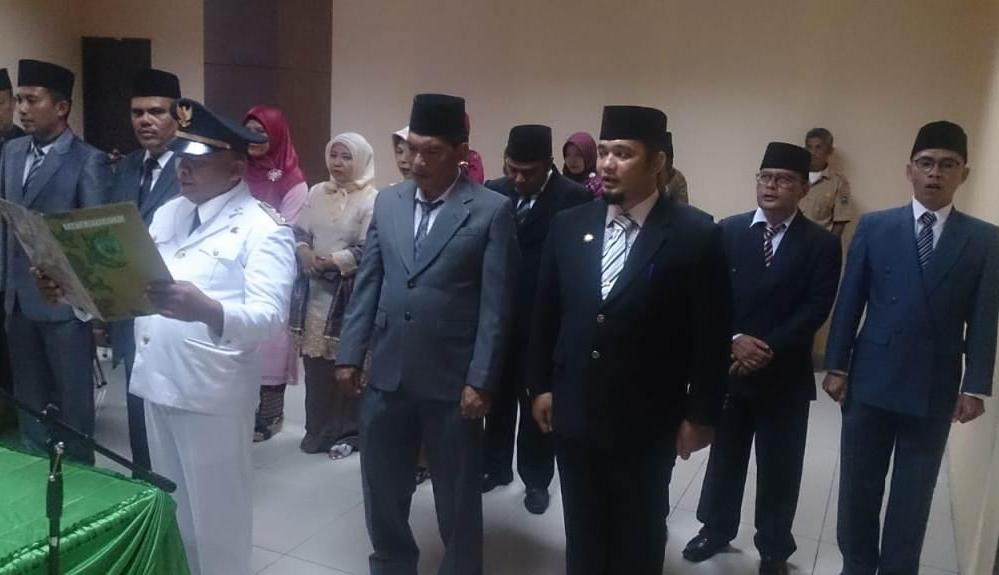 Sekda Pasaman H.M. Saleh Melantik dan Memberikan Sumpah Jabatan 13 ASN di Lingkungan PEMKAB Pasaman.