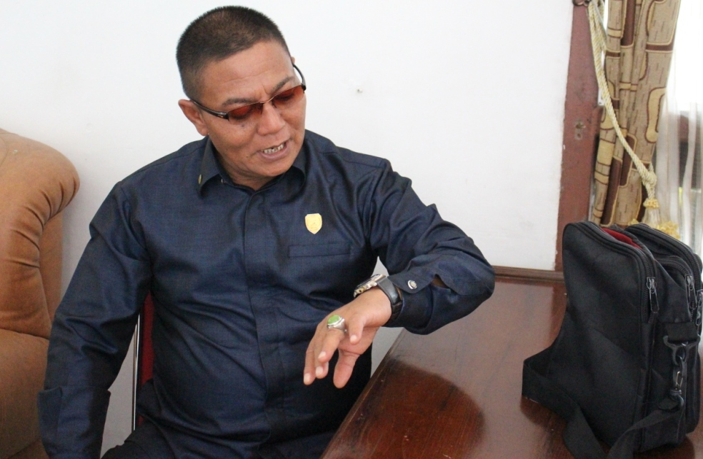 BK DPRD PASAMAN RISAUKAN KEHADIRAN ANGGOTA DEWAN SERING TERLAMBAT UNTUK SIDANG SOAL KEMASLAHATAN RAKYAT