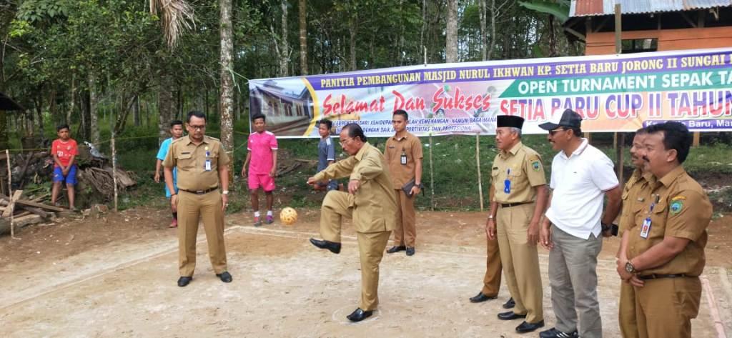 Bupati H. Yusuf Lubis. SH. MSi Buka Open Turnamen Sepak Takraw Setia Baru Cup-II
