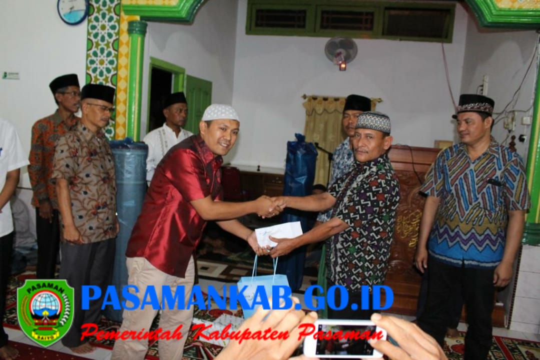 Bank Nagari Cabang Lubuk Sikaping Berbagi Berkah Ramadhan Bersama Masjid Nurul Yaqin Air Terbit Nagari Panti