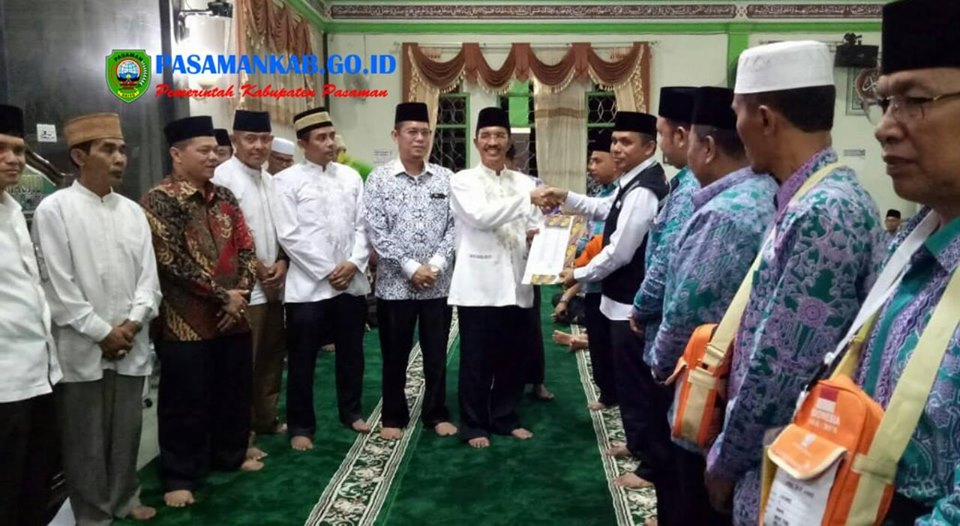 Bupati H. Yusuf Lubis. SH. M. Si Melepas Keberangkatan 301 JCH Kabupaten Pasaman Ke Tanah Suci Makkah Al-Mukarromah