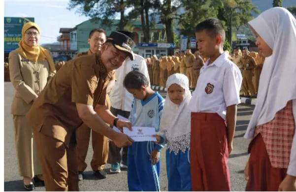 Bupati Welly Suhery; Siapa pun tidak boleh melakukan Intervensi Pengadaan Buku dengan BOSP