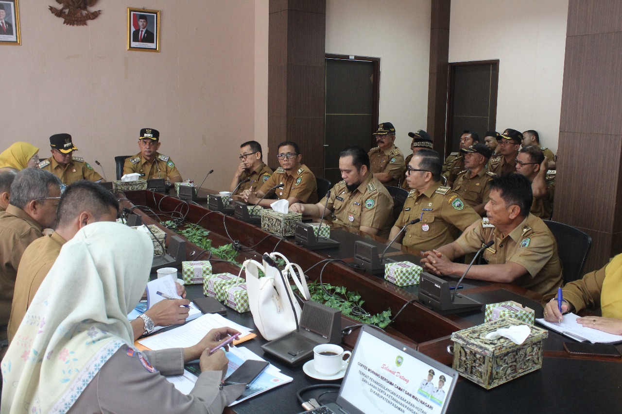Cegah Karhutla, Bupati Welly Suhery Intruksikan Camat dan Wali Nagari Waspada