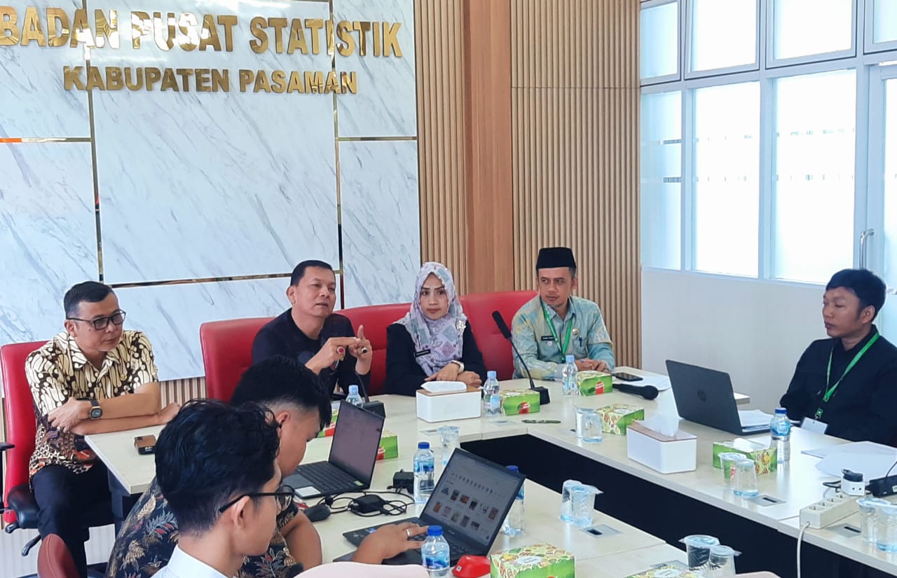 Sekda Pasaman Yudesri, Buka Bimtek Statistik Sektoral Daerah di BPS Kabupaten Pasaman