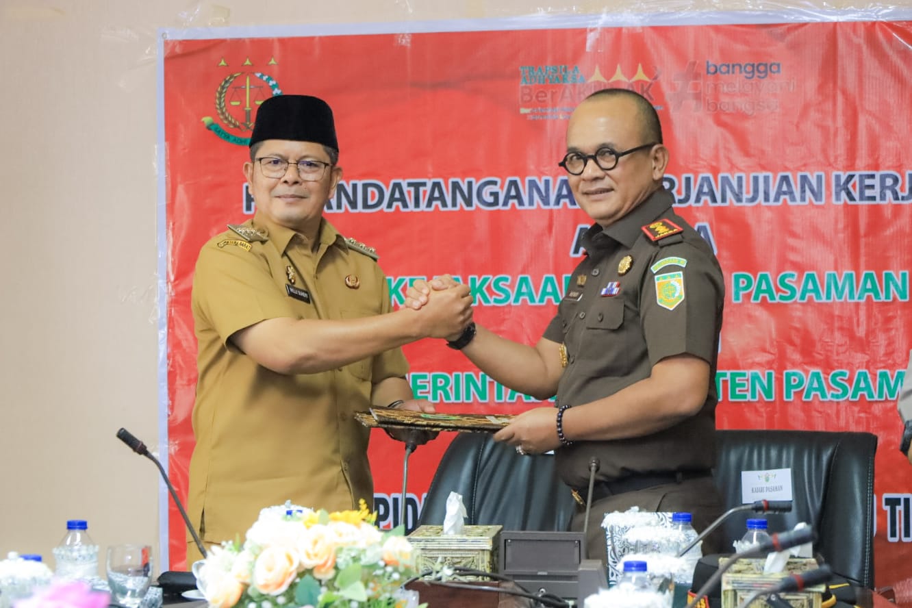 Kejari dan Pemkab Pasaman Teken Kerja Sama Pidana Kerja Sosial