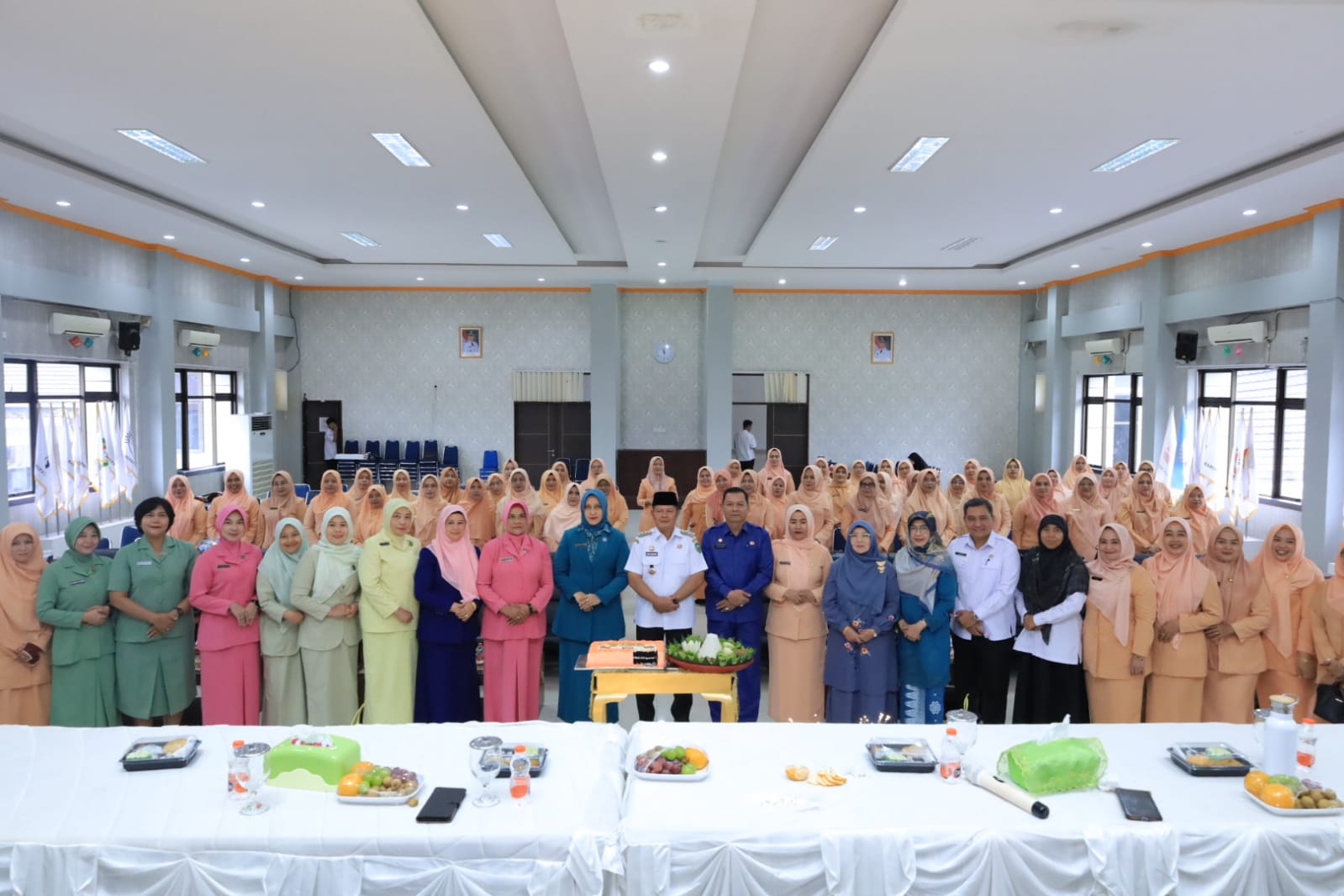 Bupati Welly Tegaskan agar Istri ASN Perkuat Citra Suami sebagai Aparatur