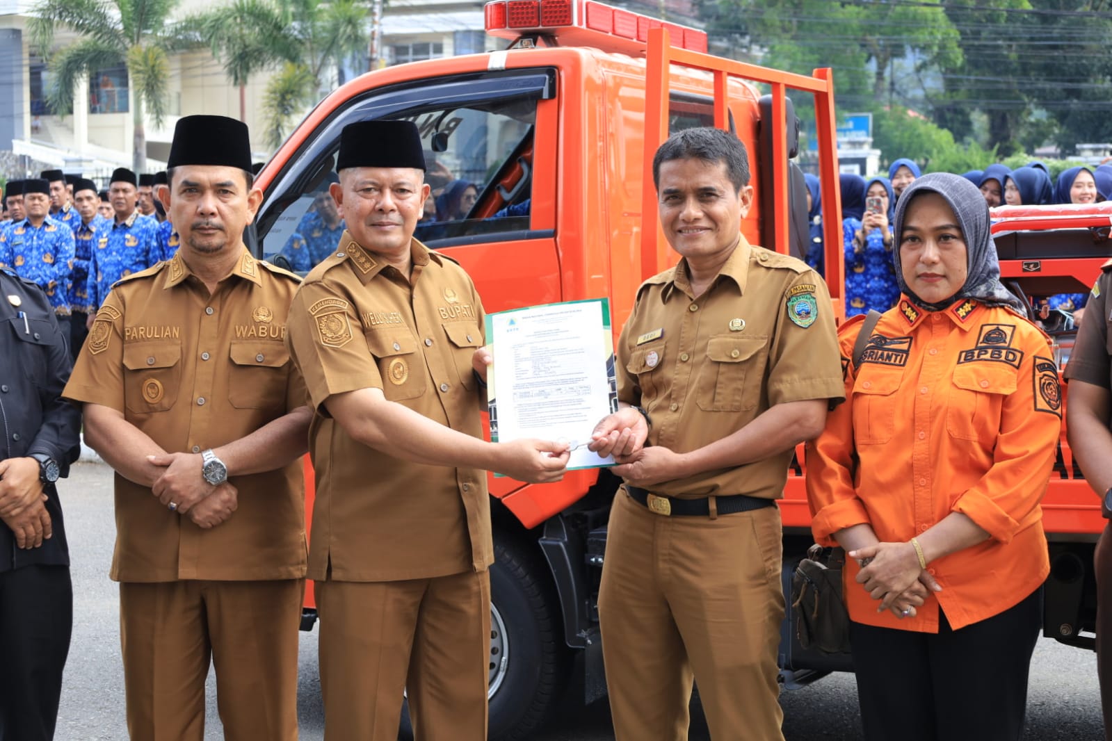 Hasil Sinergi, Bupati Welly Serahkan Hibah BNPB ke BPBD Pasaman.