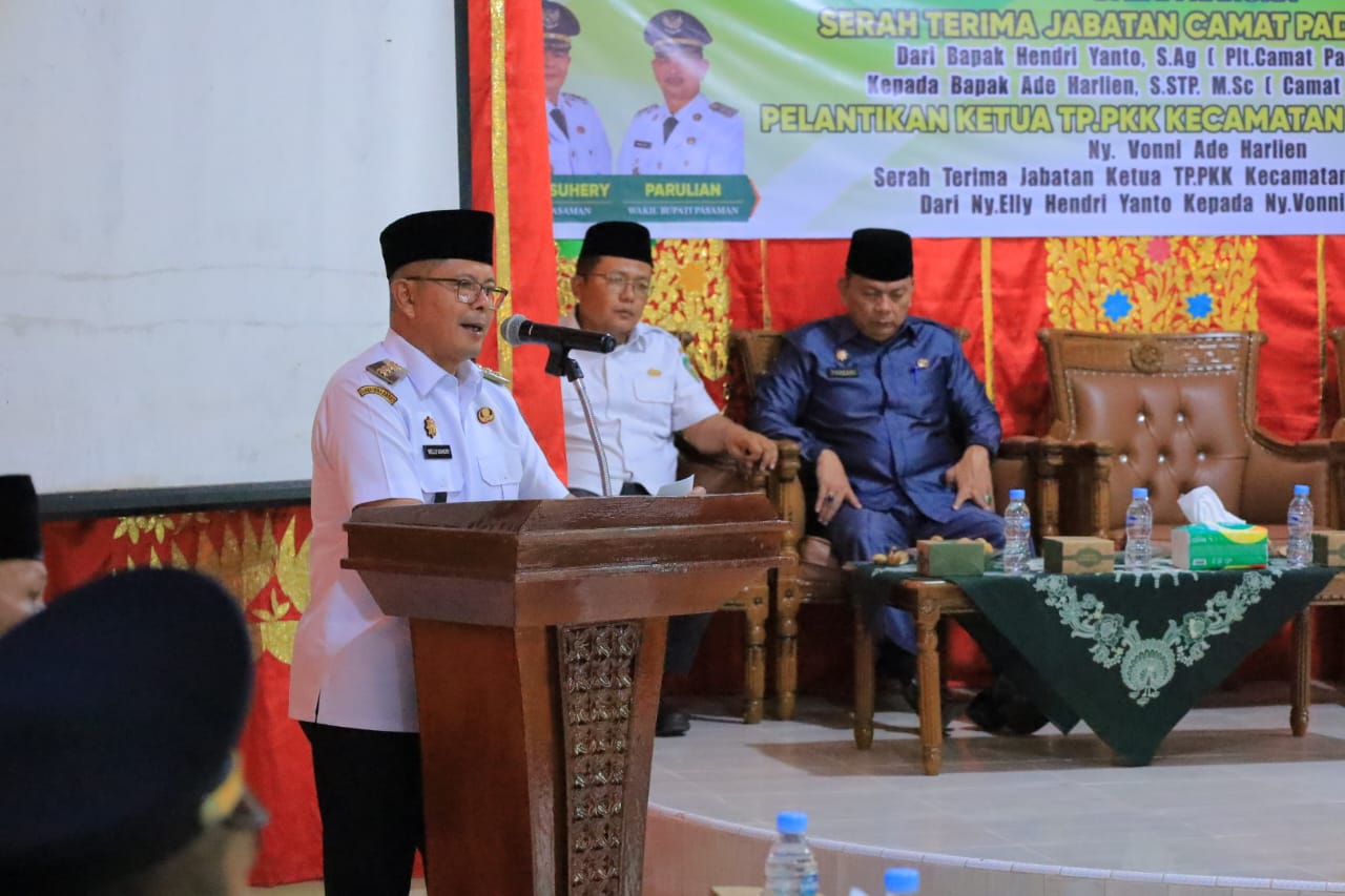 Hadiri Sertijab Camat Padang Gelugur, Bupati Welly Suhery Tekankan Kepemimpinan yang Responsif