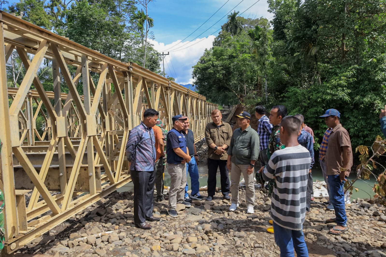 Bupati Pasaman Harapkan Jembatan Bailey Muara Tais Segera Dimanfaatkan 