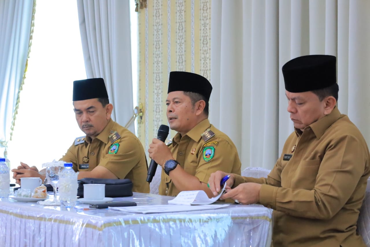 Bupati Welly  Sentil Camat dan OPD: 