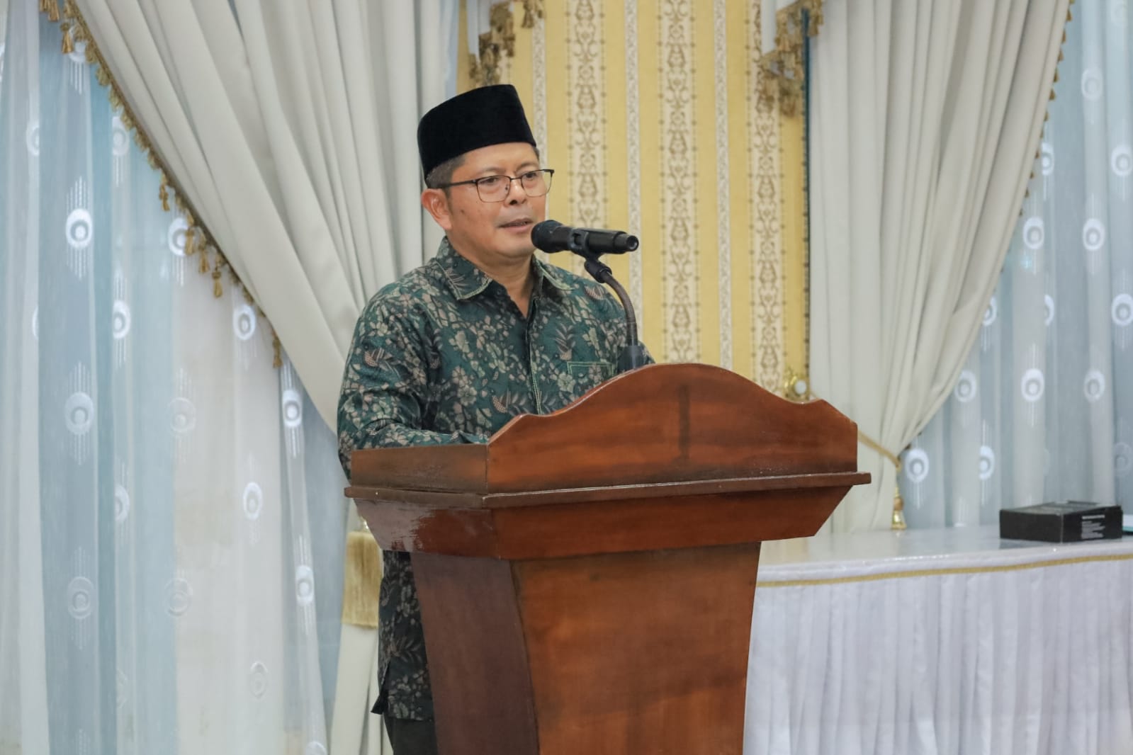 Ada Ambulans Gratis Diduga Kehabisan BBM, Bupati Welly Marah 