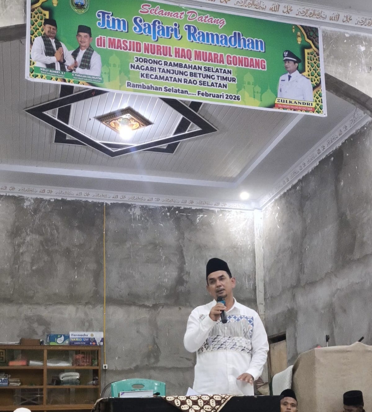 Safari Ramadan di Muara Gondang, Wabup Pasaman Parulian Tinjau Infrastruktur Rusak dan Serahkan Hibah Masjid