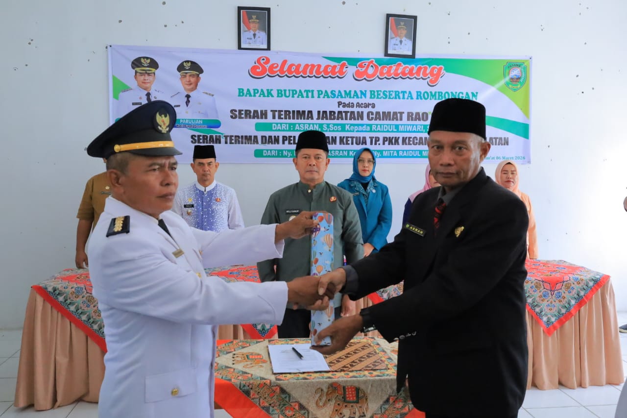 Kompak jadi perhatian  ,  Bupati dan Wabup hadiri serah terima Camat Rao selatan