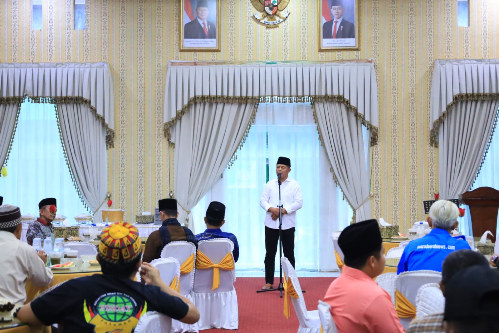 Buka Puasa Bersama Wartawan dan LSM, BupatiWelly Suhery: Kritik Pers jadi Bahan Koreksi Pembangunan