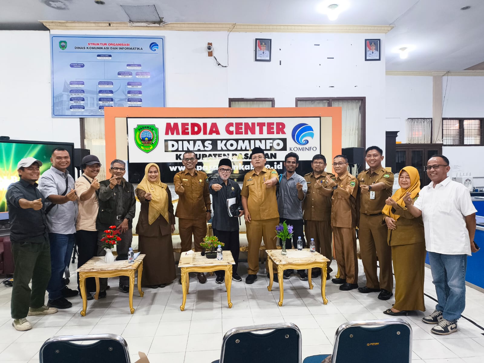 Pendidikan Gratis Dan Seragam Gratis, Investasi Jangka Panjang Welly–Parulian Untuk Anak Pasaman