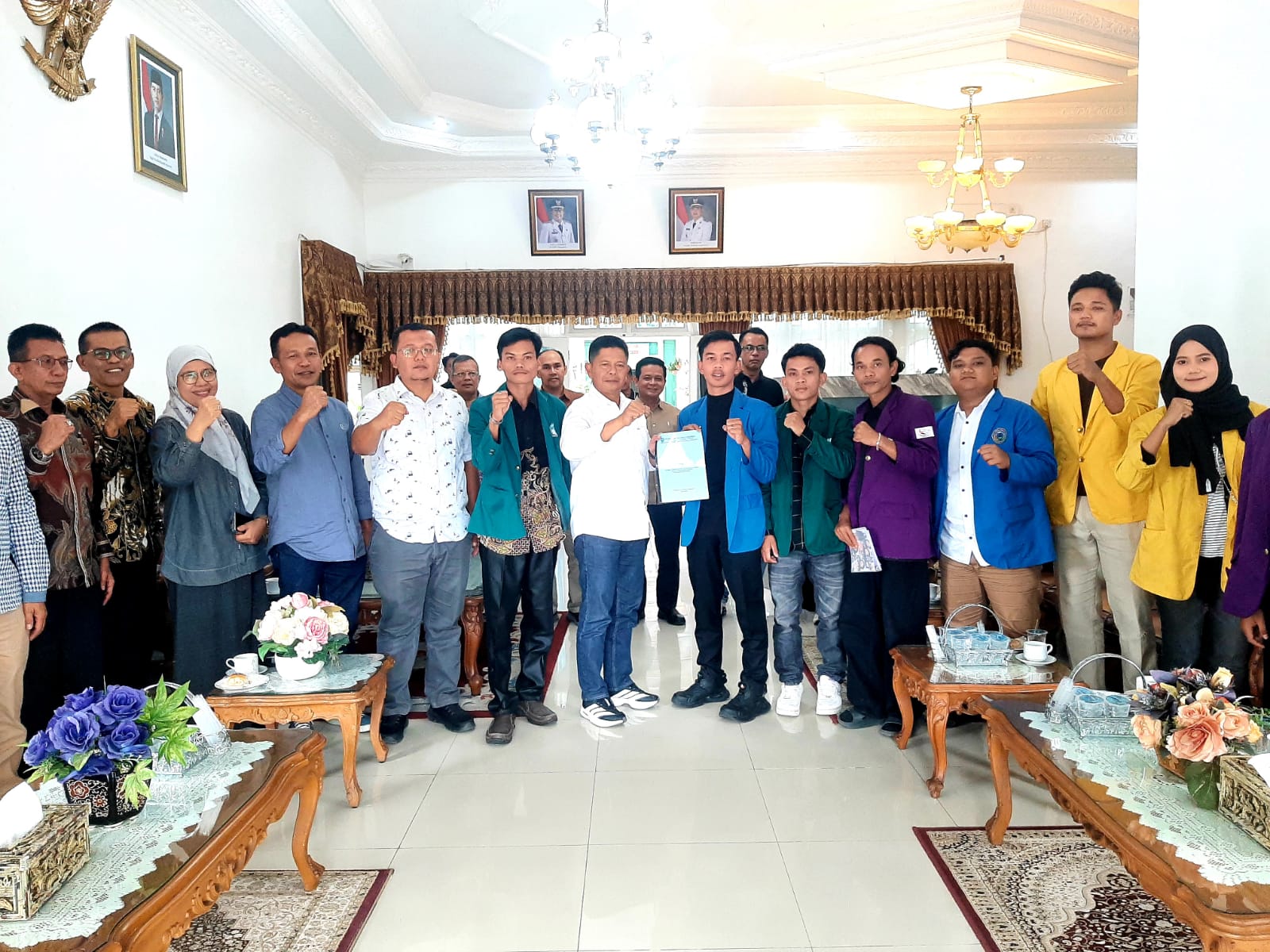 BEM Sumbar Wilayah II Apresiasi Bupati Welly dan Keterbukaan Pemkab, Mahasiswa Sampaikan Berbagai Aspirasi Pembangunan