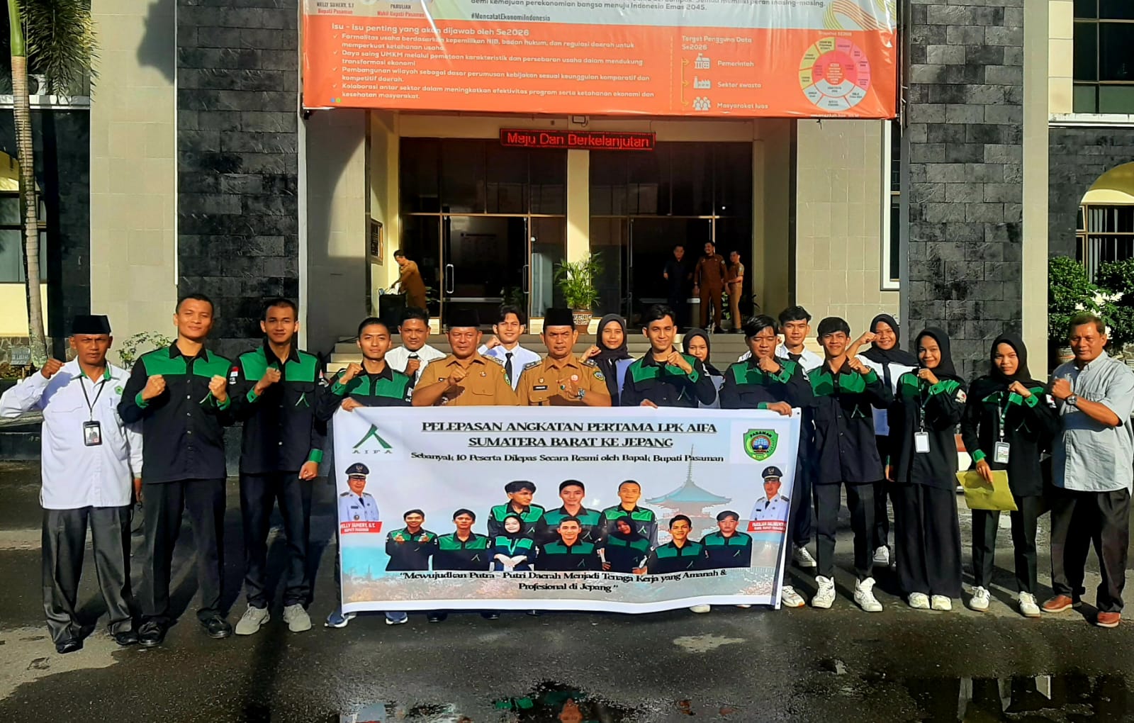 Genjot Progul, Pemkab Perluas Akses Kesempatan Kerja Berkualitas, Bupati Welly Lepas 61 CPMI Pasaman