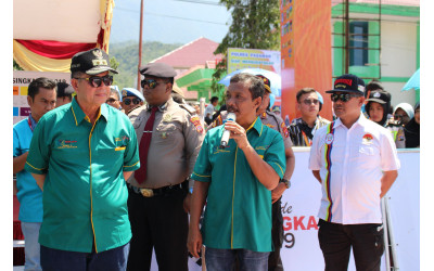 Sambutan Sekda Pasaman Drs. H. Mara Ondak sebelum pelepasan peserta lomba Tour De Singkarak Tahun 2019 Stage II, Star Pasaman Finist Bukittinggi